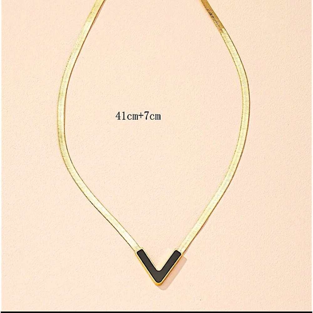Gold Filled V Shaped Black Collarbone Flat Clavicle Herringbone Neck… - Picture 5 of 5
